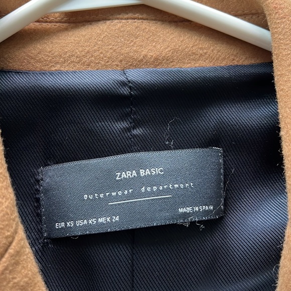 Zara Coat - Picture 2 of 3